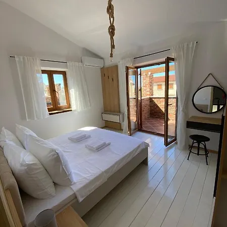 Rustic With Private Pool * Cabrunici
