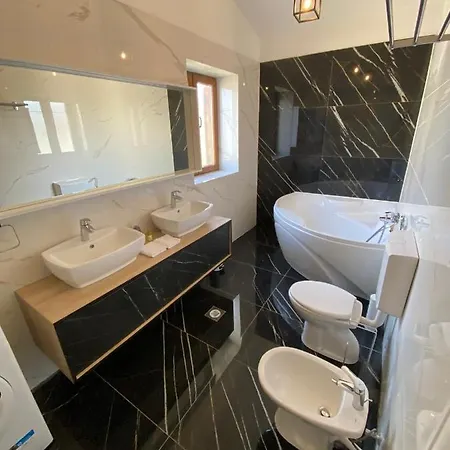 Villa Rustic With Private Pool *
