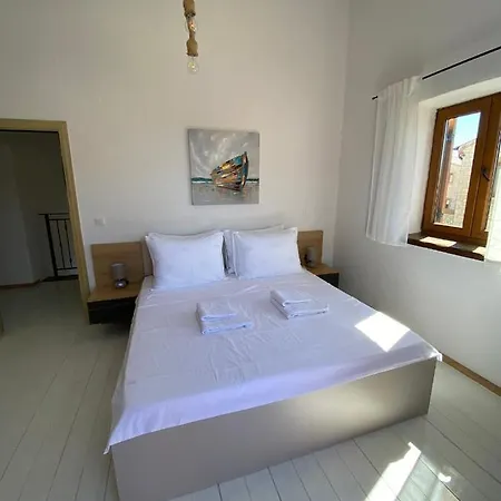 Rustic With Private Pool Villa *