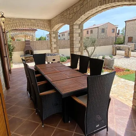 Villa Rustic With Private Pool