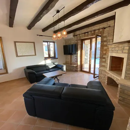 Rustic With Private Pool Villa Cabrunici