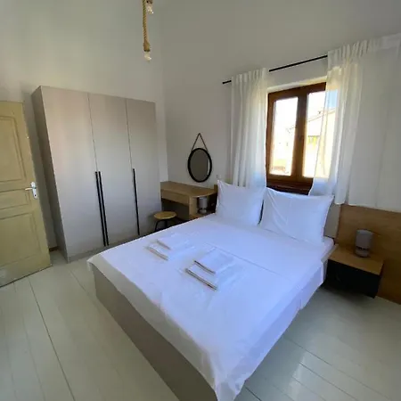 Rustic With Private Pool * Cabrunici