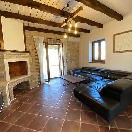 Rustic With Private Pool Villa *