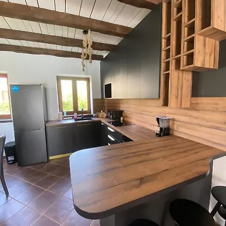 Rustic With Private Pool Villa *